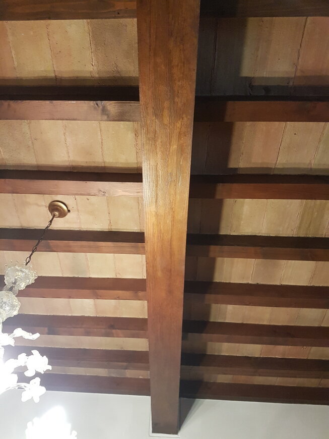 Interno soffitto villa storica ristrutturata