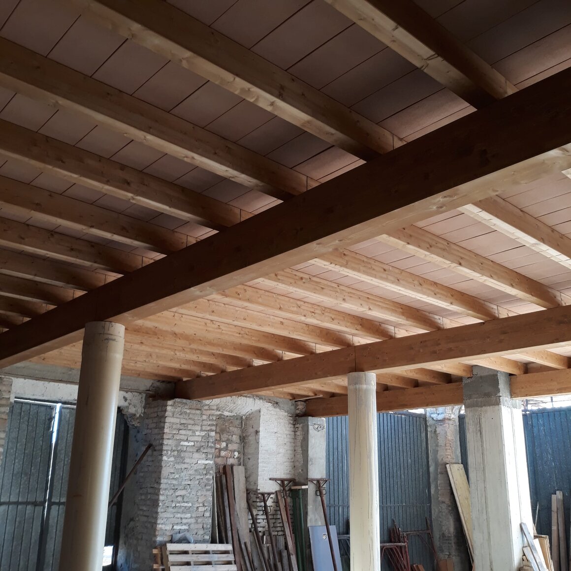 Interno tetto ristrutturazione barchessa